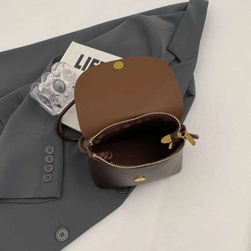 Popular for women 2025 new niche design shoulder texture fashion crossbody bucket women's armpit bag pu leather