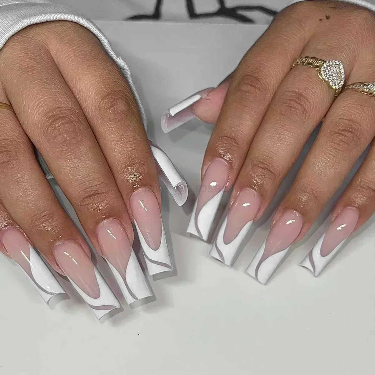 24Pcs Long Ballet False Nails Pink Butterfly with Rhinestones French Design Wearable Fake Nails Glitter Press-on Nails Tips Art Z250807