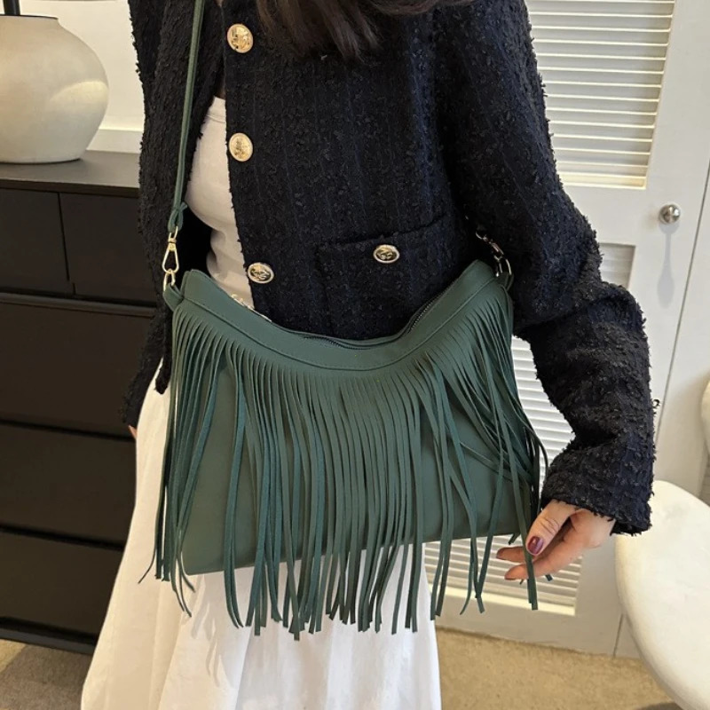 Vintage Tassels Crossbody Bags For Women Large Capacity Casual Fringes Shoulder Bag For Outdoor Travel Ladies Handbags Purses 250807