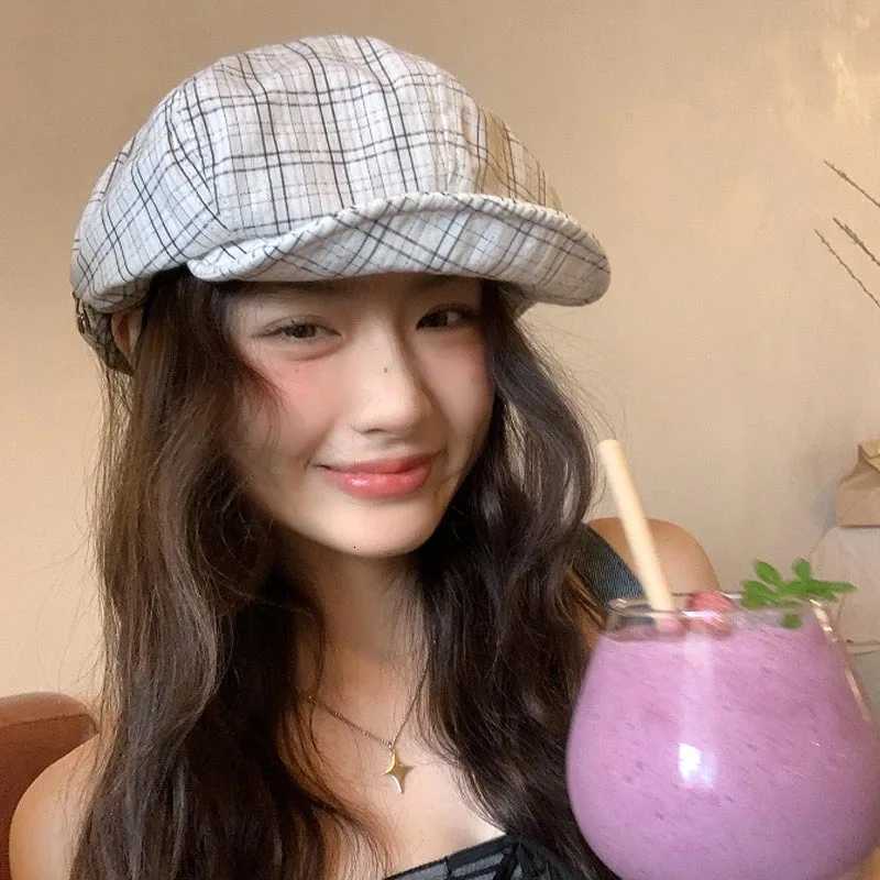Womens Berets Janese Retro Artistic Plaid Simple Sweet Fashionable Cute Versatile Berets Korean Style Painter Hats For Girls XJ250807