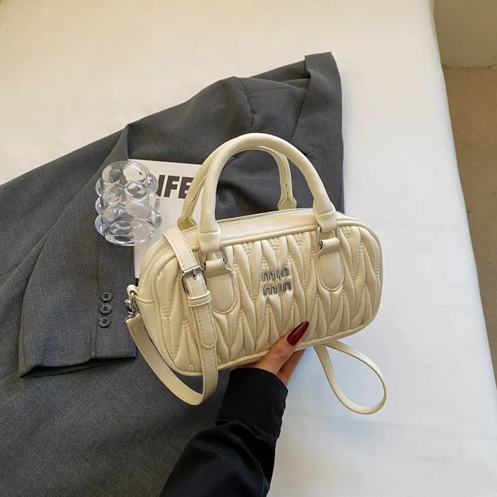 Designer bag 2025 new fashionable luxury shoulder bag crossbody bag classic bag small square bag fashionable women's bag handbag