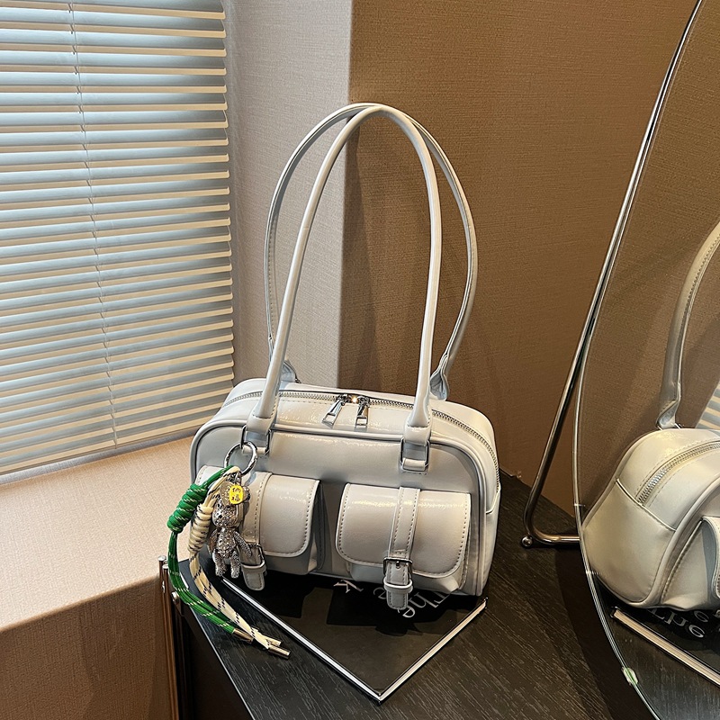 Elegant Versatile Pillow Bag with Comfortable Strap for Everyday Use