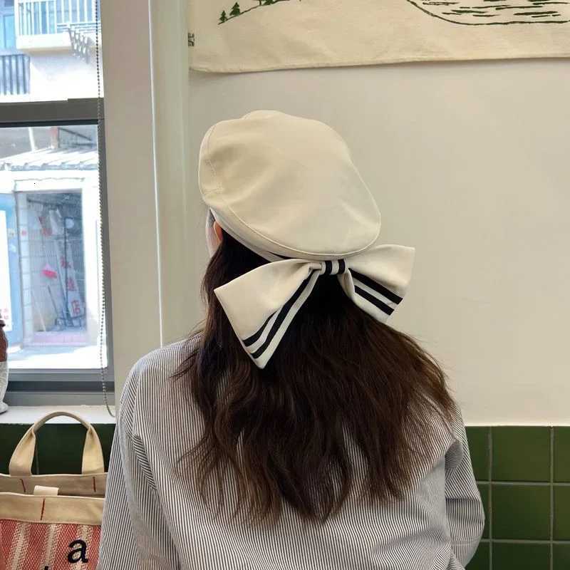 2022 Summer Oversized Bow Beret for Women Ins Popular Striped Designer Berets Hat Niche Painter C Janese Sailor Hats XJ250807