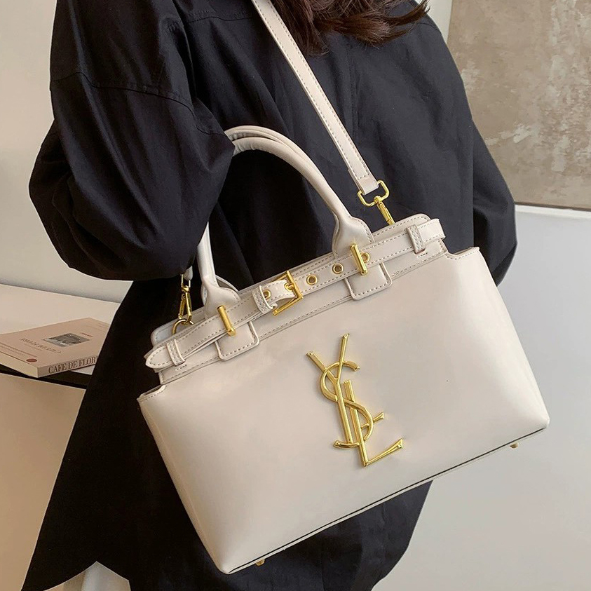 Designer bag Shoulder Bag fashionable Luxury Bag Crossbody Purse Designer Shell Bag Women New Fashion Commuter Leather Handbag Large Tote Bag Ladies P