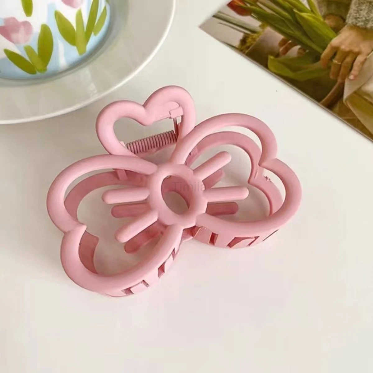 1pc Multi-Color Cute Hollow Cat Face Bow Hairpin High-End Medium Size Matte Grab Clip Sweet Love Hairpin Half-Tie Hair Claw U250807