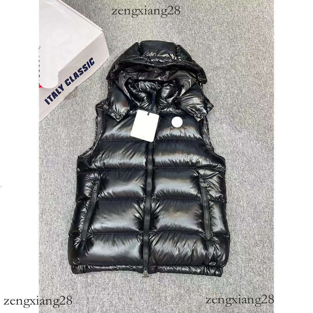 Monclerpufferjacket Vest Designer Gilet White Duck Down Puffer Luxury Down Moncleur Woman Womens Feather Filled Material Vest Graphite Couple Moncleae Vest 26D