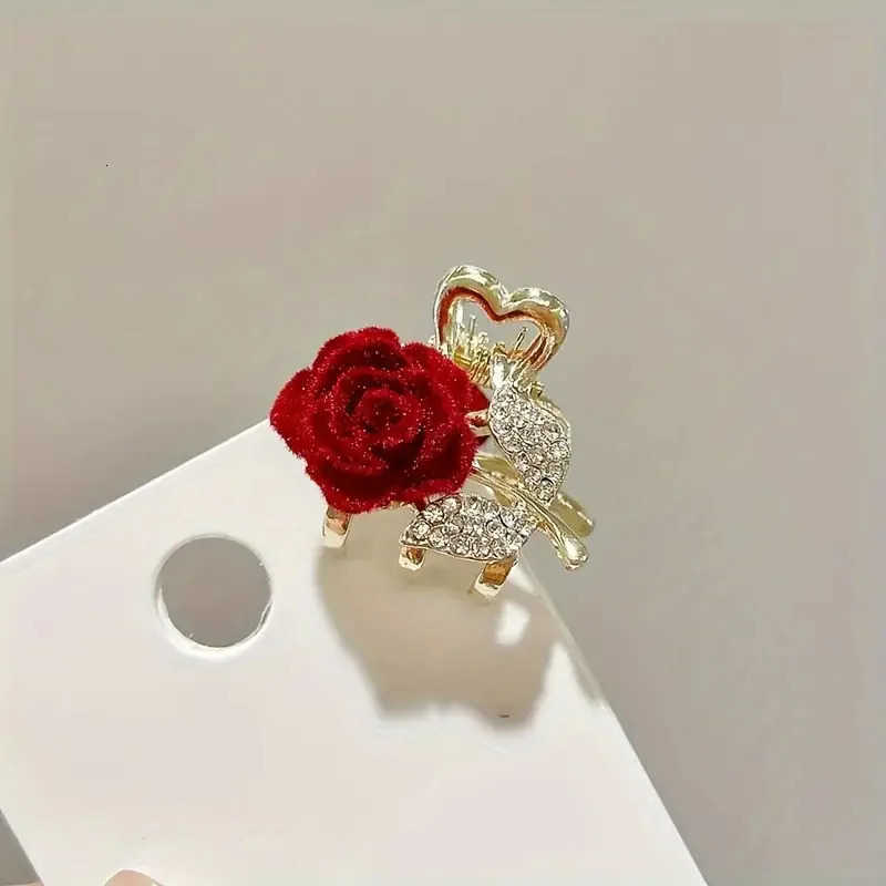 Red Rose Flower Small Hair Claw Rhinestone Rose Flower Grab Clip Fairy Hair Clips Woman Forehead Broken Hair Bangs Clip Headwear U250807