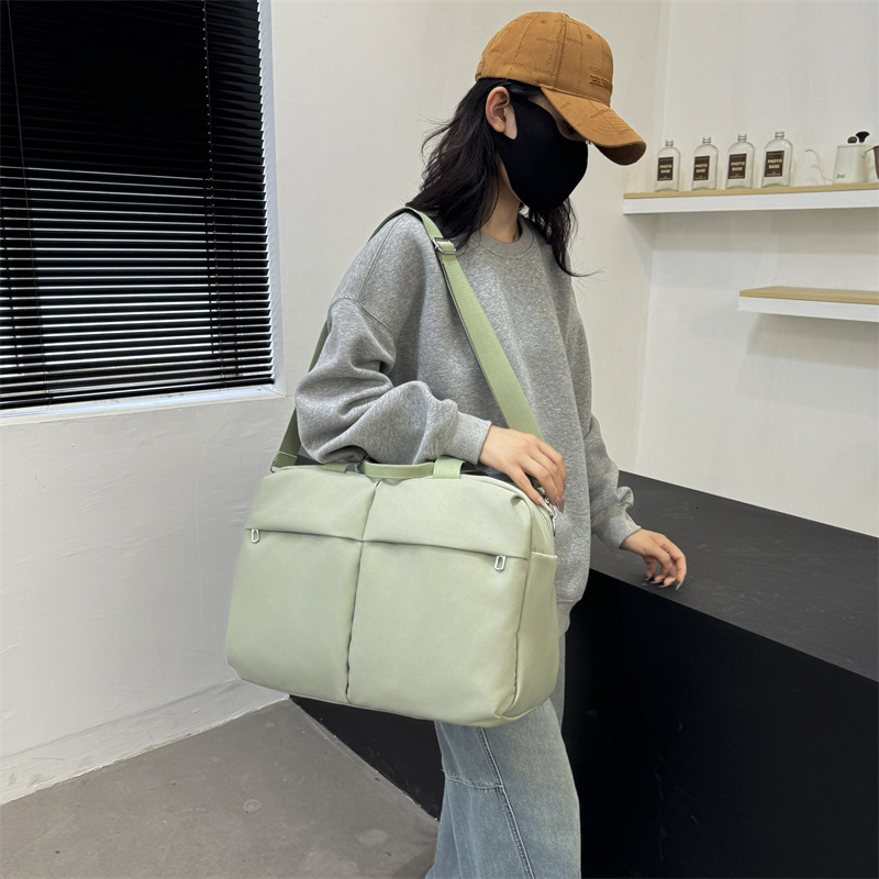 New Minimalist Solid Color Crossbody Large Capacity Strap Shoulder Multifunctional Sports Fiess Yoga Bag