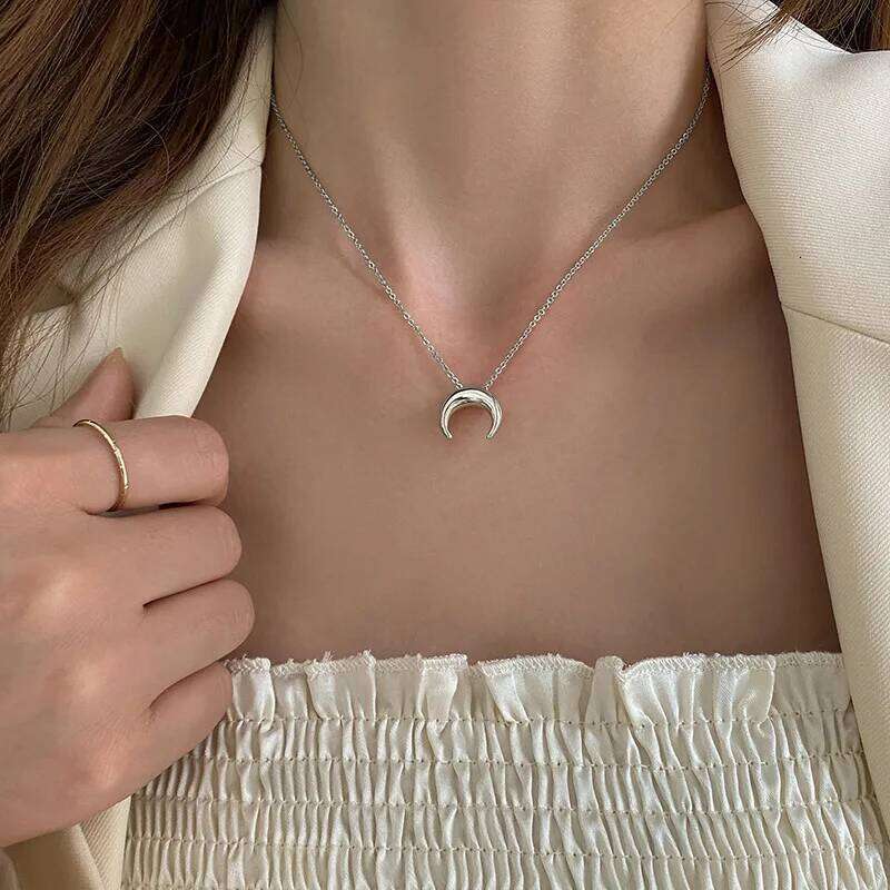 VENTFILLE Sterling Sier Crescent Necklace For Women Clavicle Chain Moon Simple Jewelry Gifts 2023 New