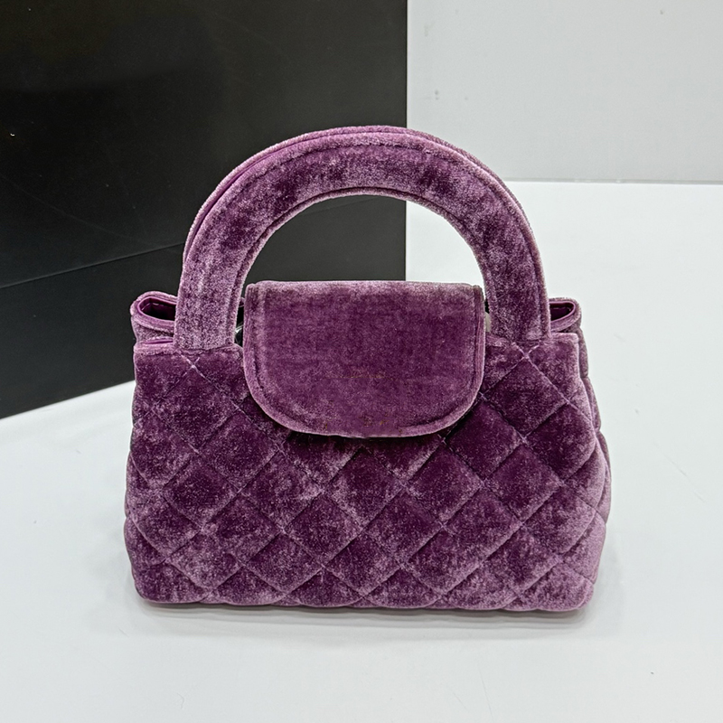 Velvet Handle Bag Designer Ladies Shoulder Bag Checkered Pattern Hardware Metal Lock Semi Circular Handle Luxury Handbag Crossbody Bags Dinner Package Wallte 19cm