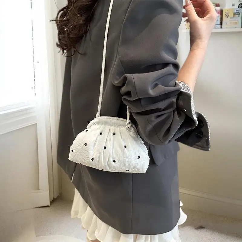 Summer Single-Shoulder Bag in Cute Korean Style featuring Lazy Dot Print; Urban Fashion Soft Crossbody Storage accessory 250805