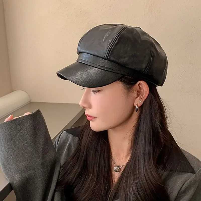 Fashion Solid Color Octagonal C Hats Female Autumn Winter Leather Panama Stylish Artist Painter Newsboy Cs Beret Woman Hat XJ250807