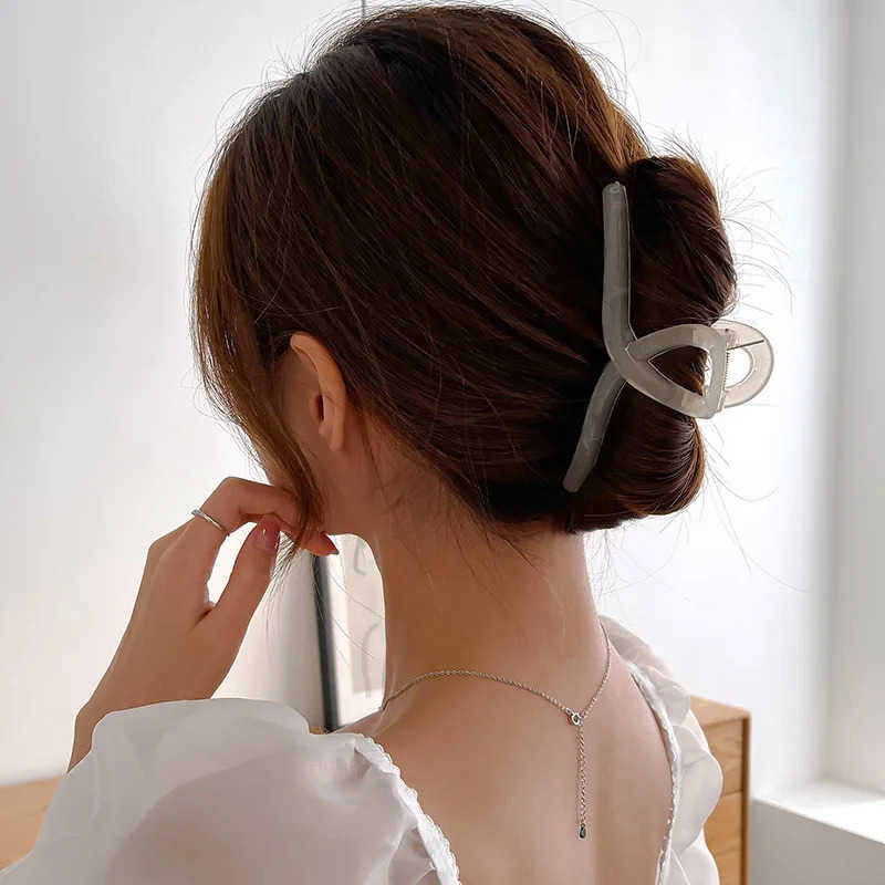 Plastic Transparent Large Size Hair Claw Fashion Ladies Hair Clips Women Hair Accessories Headwear U250807