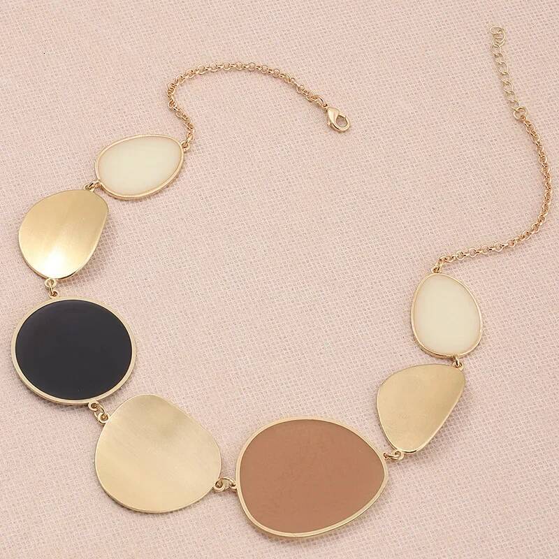Boho Metal Disc Pendant Choker Necklace For Girls Golden Chains Vintage Big Round Wafer Dangle Statement Necklaces Women Jewelry Jewelry for Women