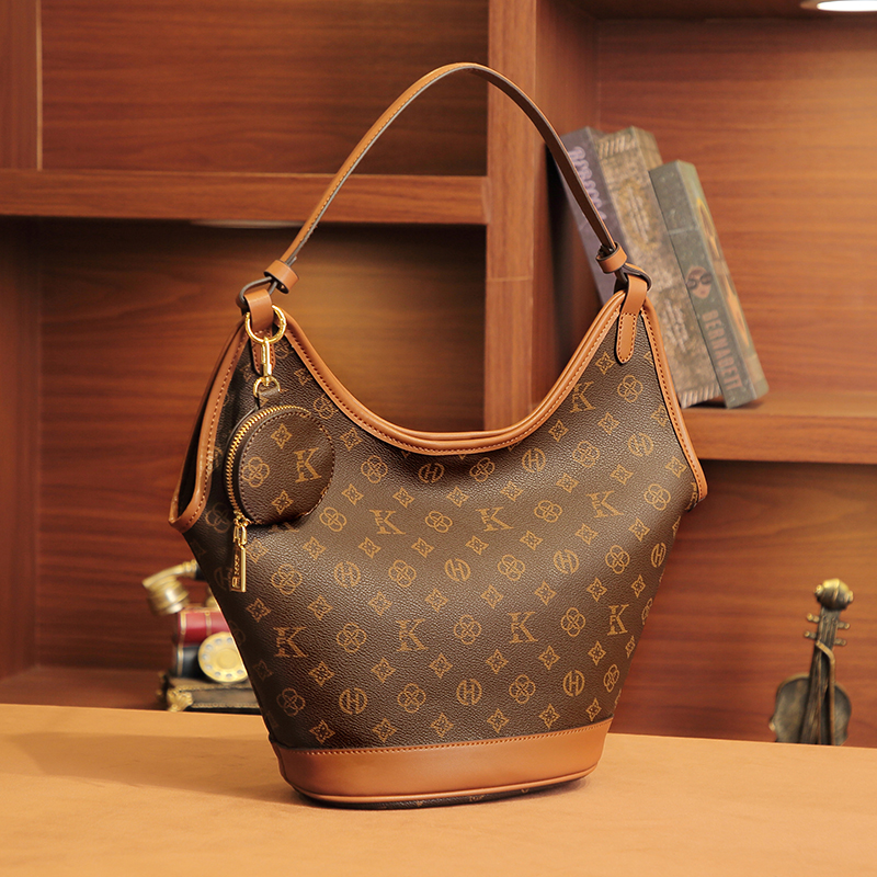 MKF designer bag free shipping Light luxury high-quality classic printed retro shoulder bag fashionable and versatile large capacity womens crossbody 
