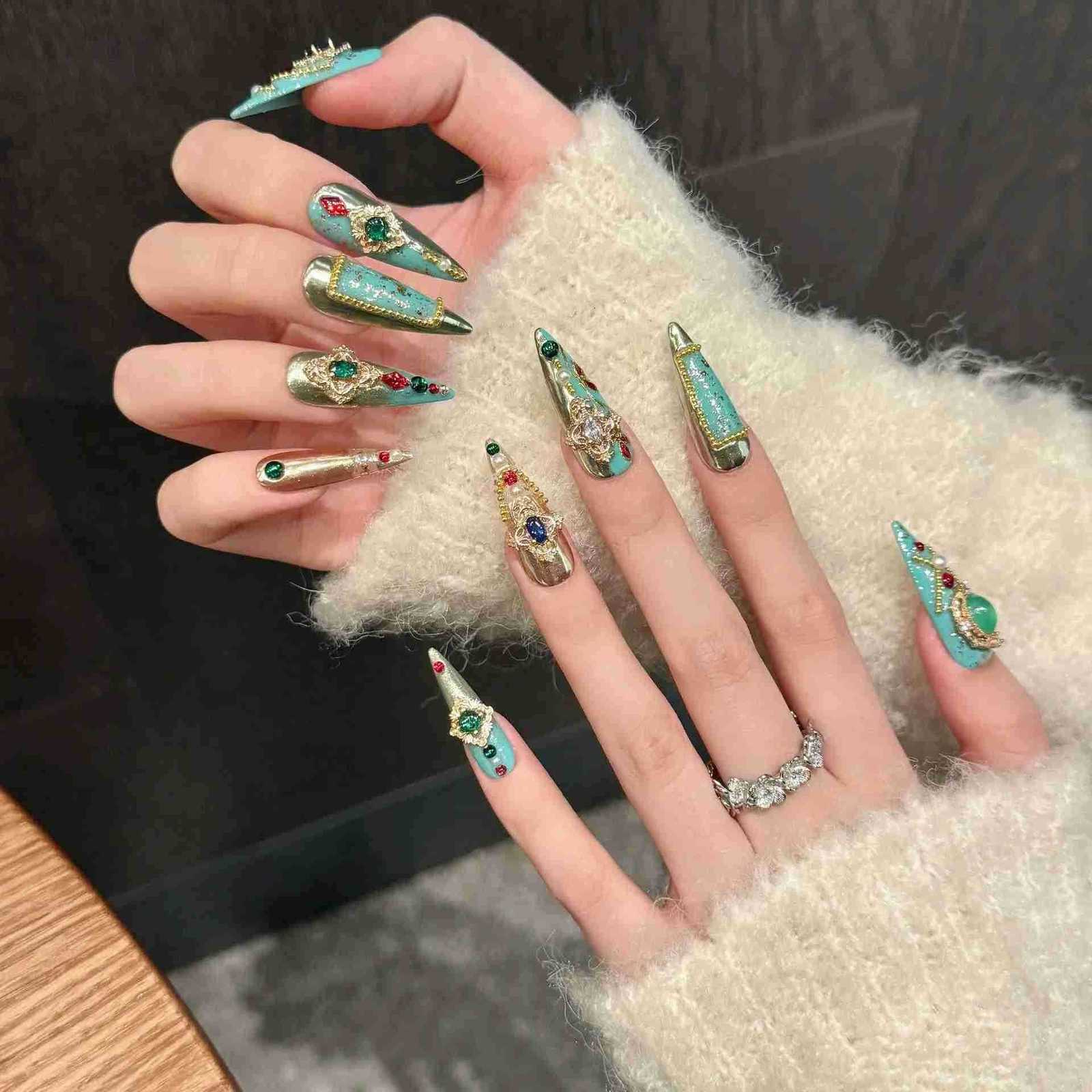 10pcs Green Long-pointed Press On Nails For Wedding Flash Gold Foil Chain Decors Luxury False Nails New Year French Fake Nails Z250807
