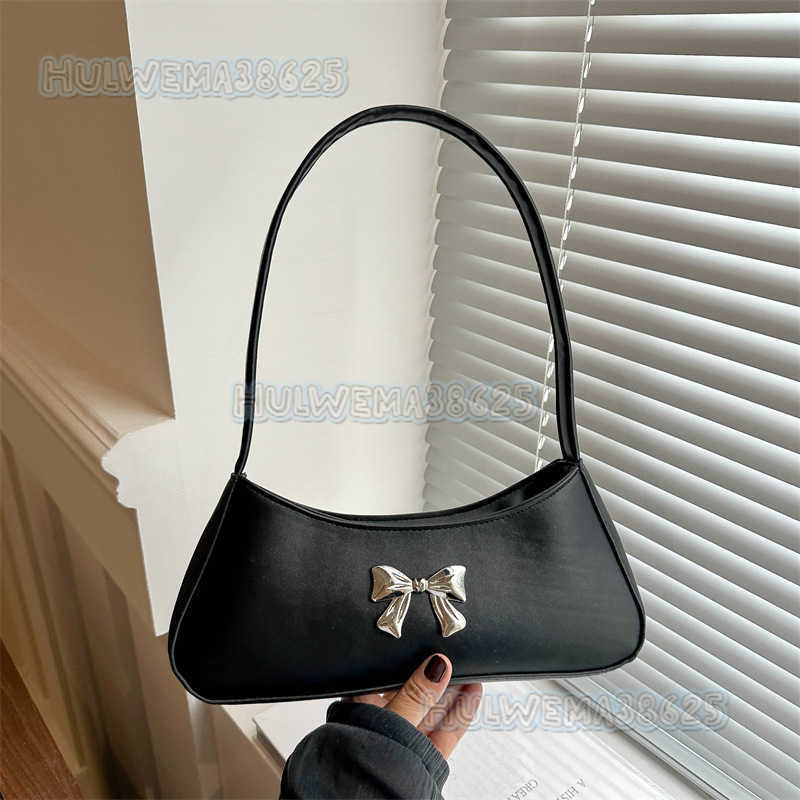 High-end Underarm Small Bag for Women 2024 New Fashion Versatile Shoulder Bag Niche Design Baguette Handbag Trendy H250806