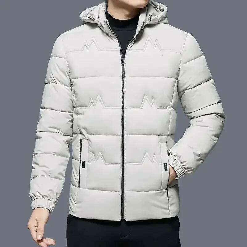 Men's Down Jacket Short Male Padded Coats Hooded Padding Winter Parkas Models Offers Korean Style Hot Fashion 2024 Warm Clothes