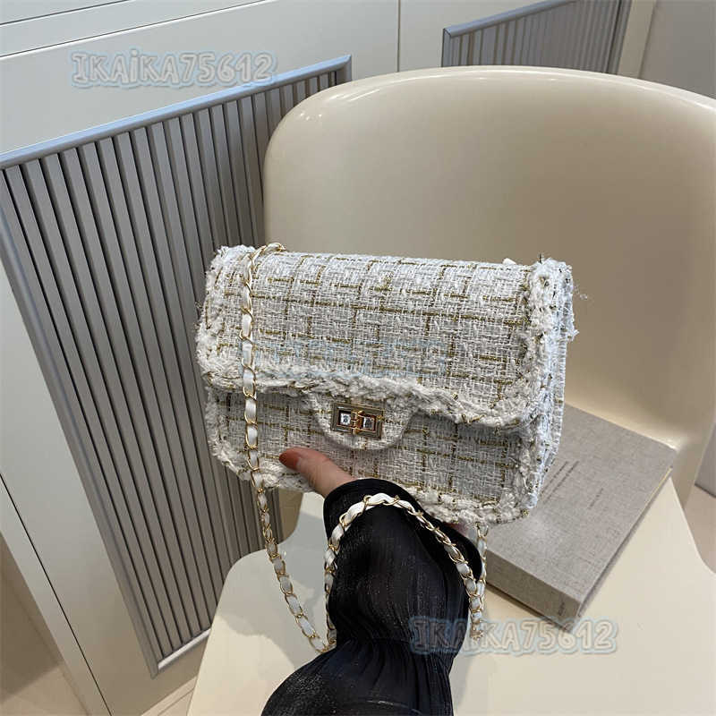 Niche Design Chain Small Square Bag 2024 Autumn New Fashion Commuter Simple Single Shoulder Crossbody Bag for Women H250806