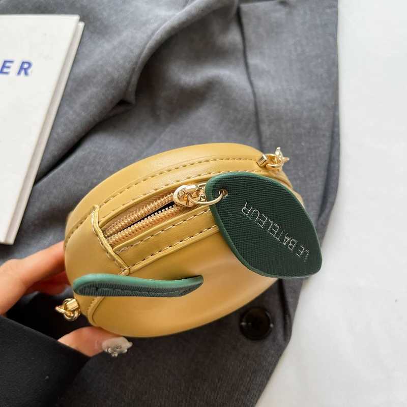 1 Piece Ladies Pressed Shell Apple Bag Mini Chain Crossbody Bag Suitable for Holding Coin Card Holder Z250807