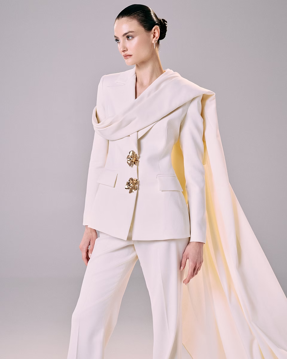 Exquisite Women Pants Suits With Cape Customized Ruffles Banquet Party Gowns 2 Pieces Ladies Business Sets