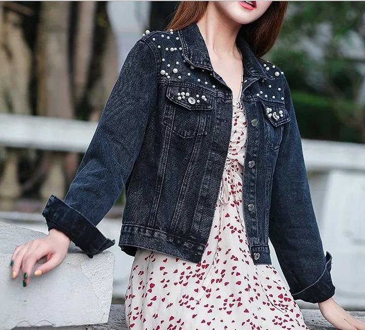 Washed Long-sleeved Lapel Denim Jacket. A Autumn Fashion Beaded and Diamond-encrusted Loose Casual Denim Jacket for Women 250804