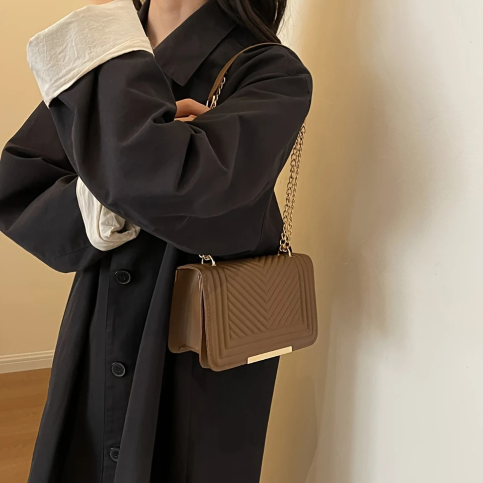Solid Color Mini Shoulder Bag Textured Quilted Detail Flap Crossbody Bag For Women 250807