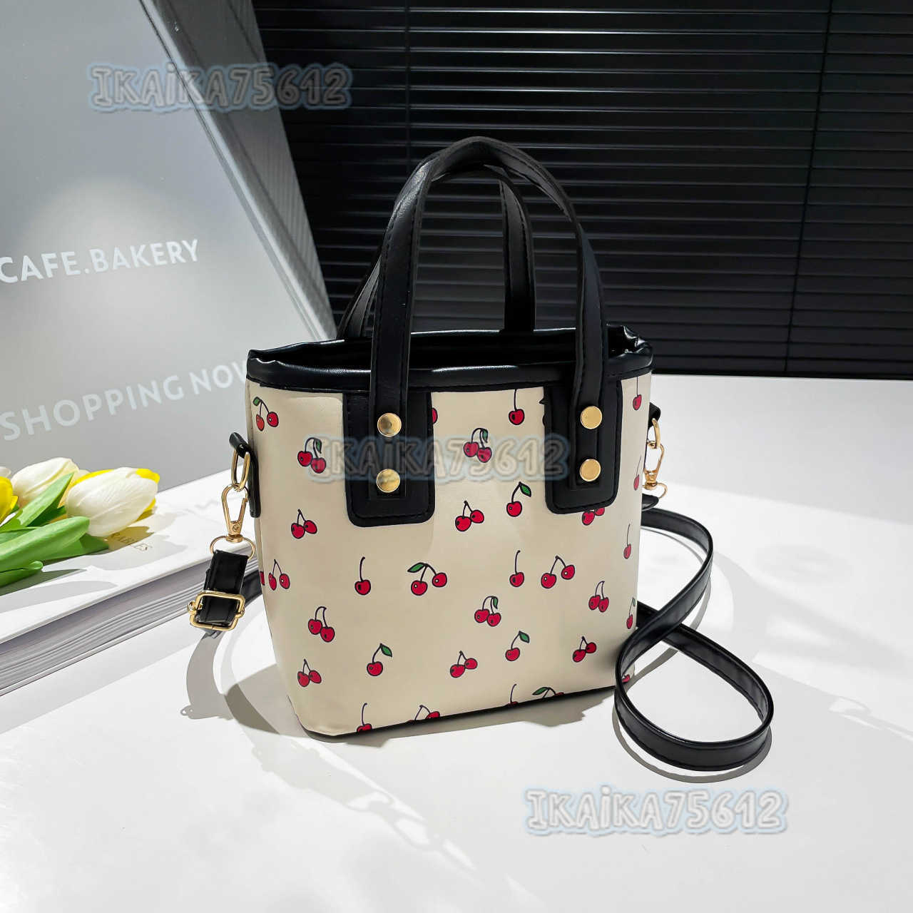 New Cherry Handheld Fashion Bag Large Capacity Cute Commuter Shoulder Tote Bucket Bag H250806