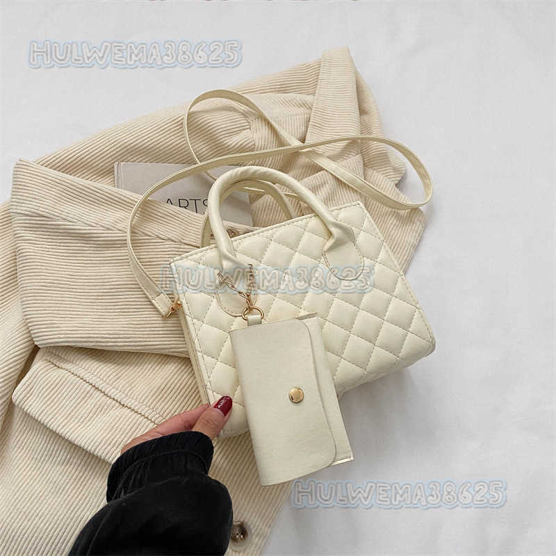 Solid Color Simple Fashion Diamond Embroidery Thread Bag 2023 Trendy Single Shoulder Crossbody Bag Small Square Bag Trendy H250806