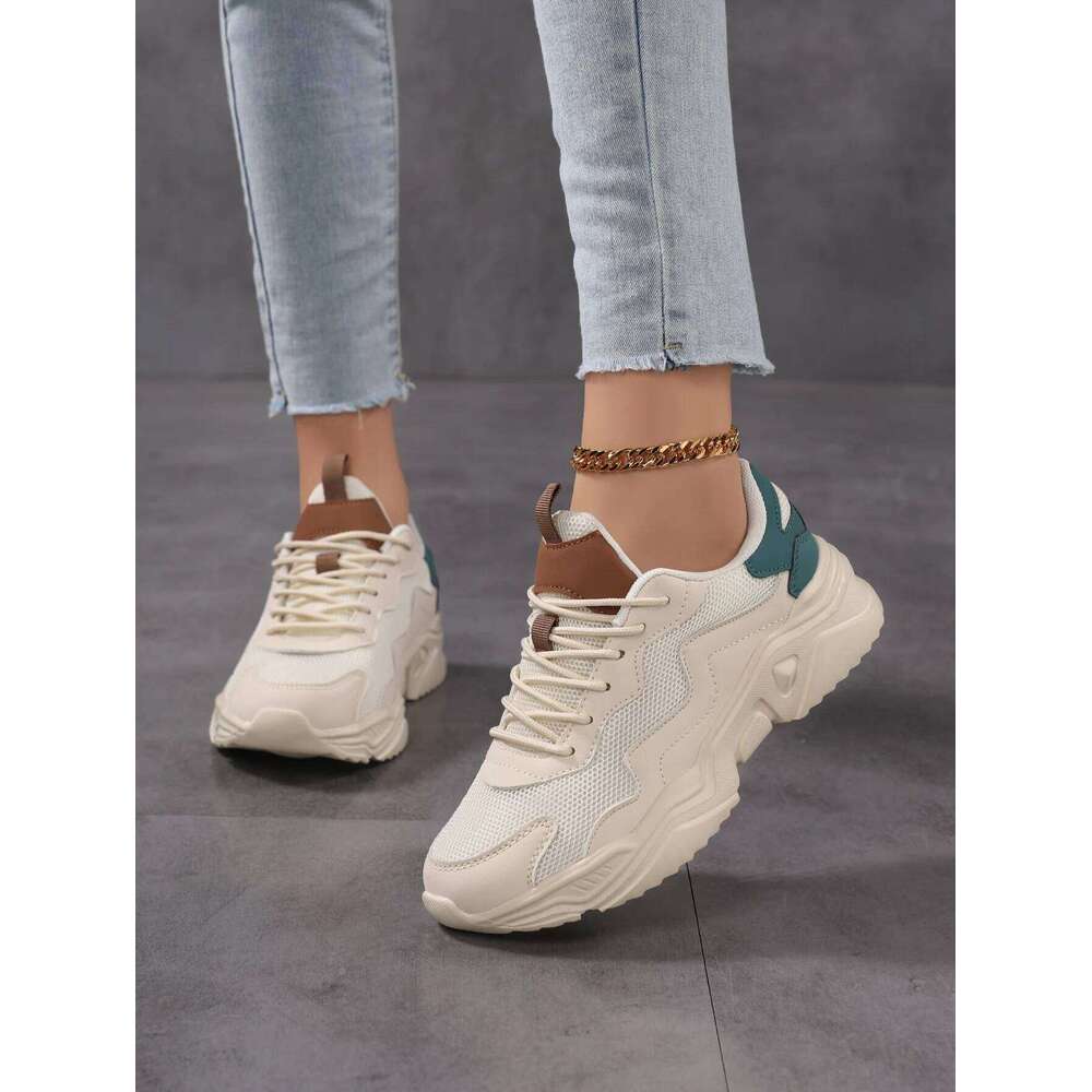 Lightweight Mesh Breathable Women's Sneakers Versatile Casual designer White Shoes for Comfortable Wear