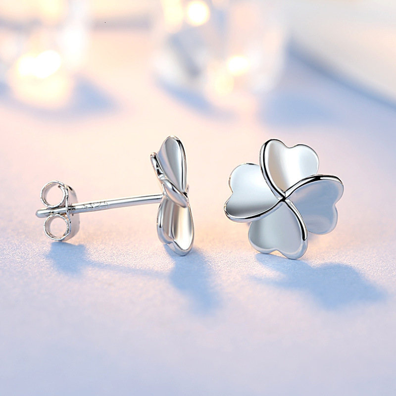 Free Shipping Designer Luxury Jewelry Four-leaf Clover 925 Silver Plated Women's Earrings Korean Fashion Smooth Simple Plain Silver Lucky Leaf Ea