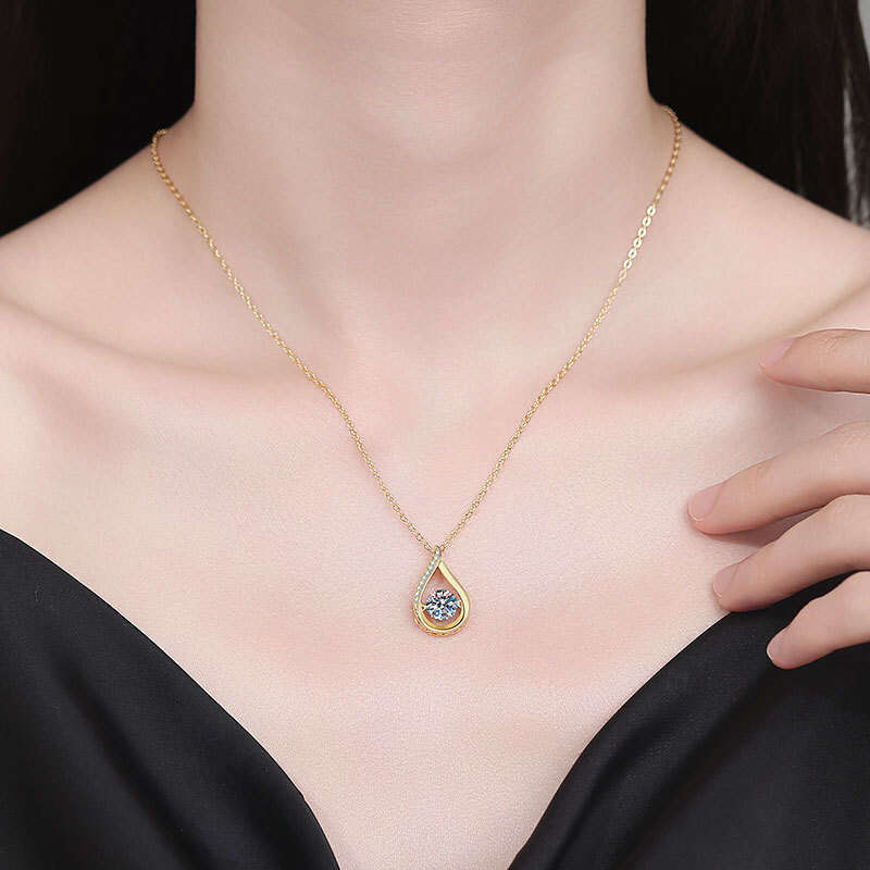 Iced Out VVS Necklace Water Drop Lively Beating Heart Pendant Moissanite