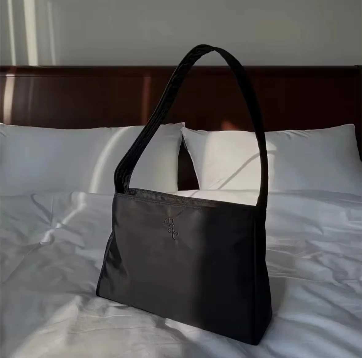 Korean Mucu Ebony Fashion Tote Bag muchandebony Underarm Nylon Embroidered Handbag for Womens Shopping Simple Shoulder Bag Z250807