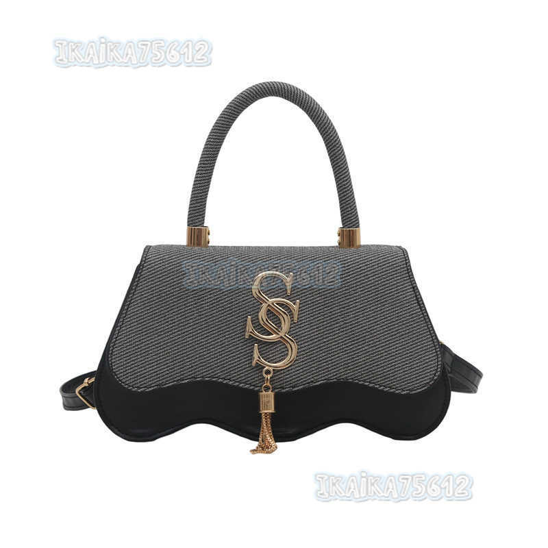 2025 Casual Trend Letter Hardware Summer New Fashion Casual Popular Diagonal Single Shoulder Handheld Small Square Bag for Women H250806