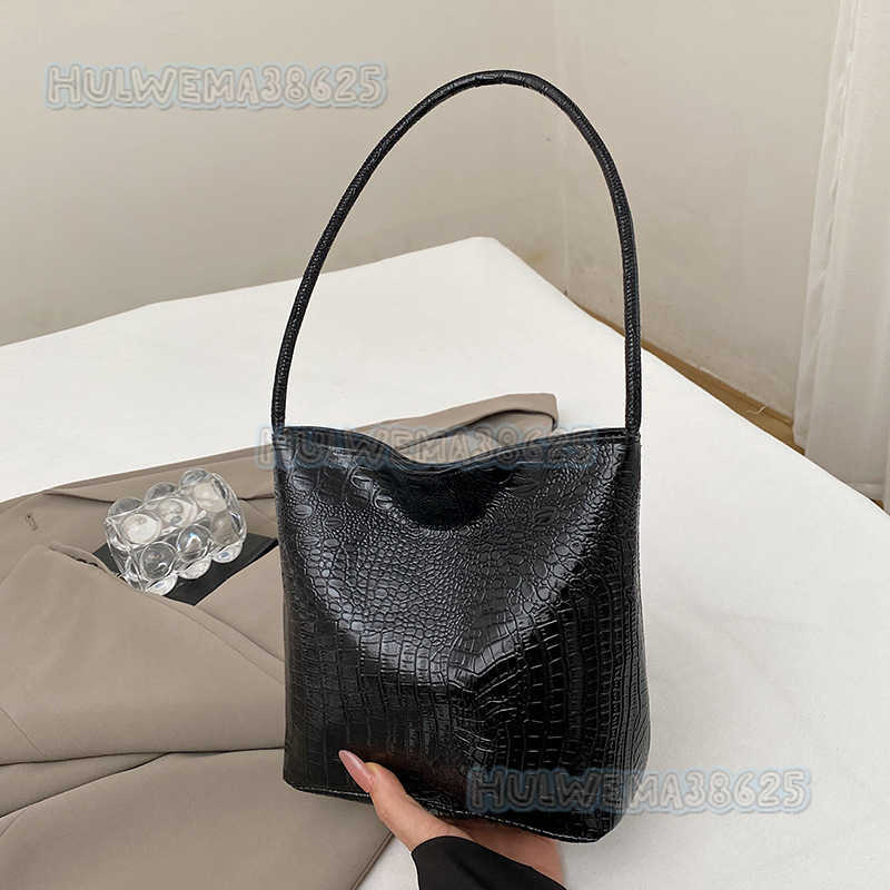 New Crocodile Pattern Bucket Bag 2024 Autumn New Versatile Shoulder Bag Niche Stylish Handbag H250806