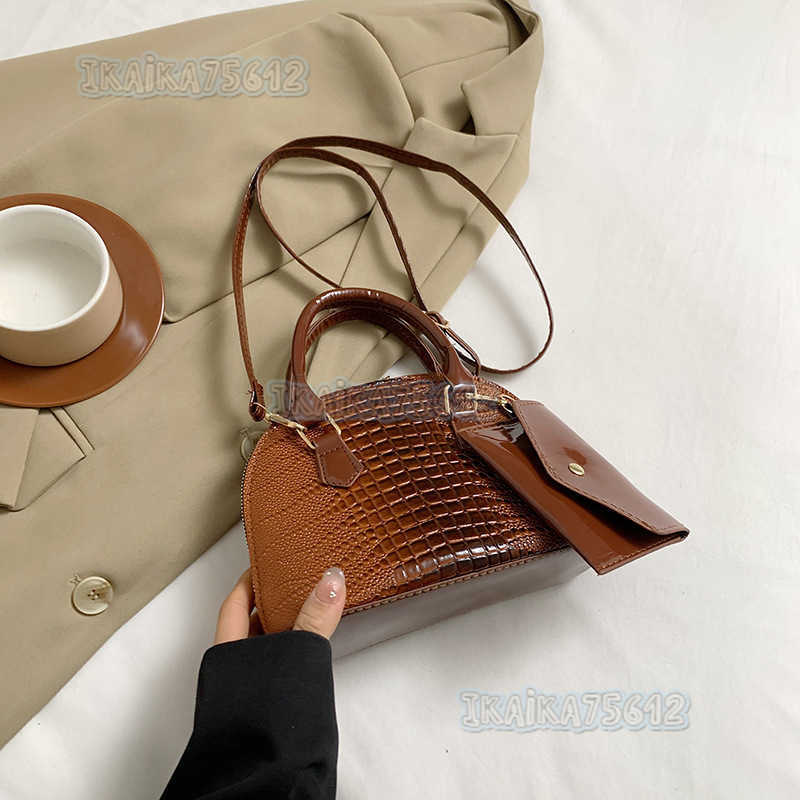 Trendy Fashion Bag 2024 Spring New Versatile Style Single Shoulder Crossbody Bag Shell Bag for Women H250806