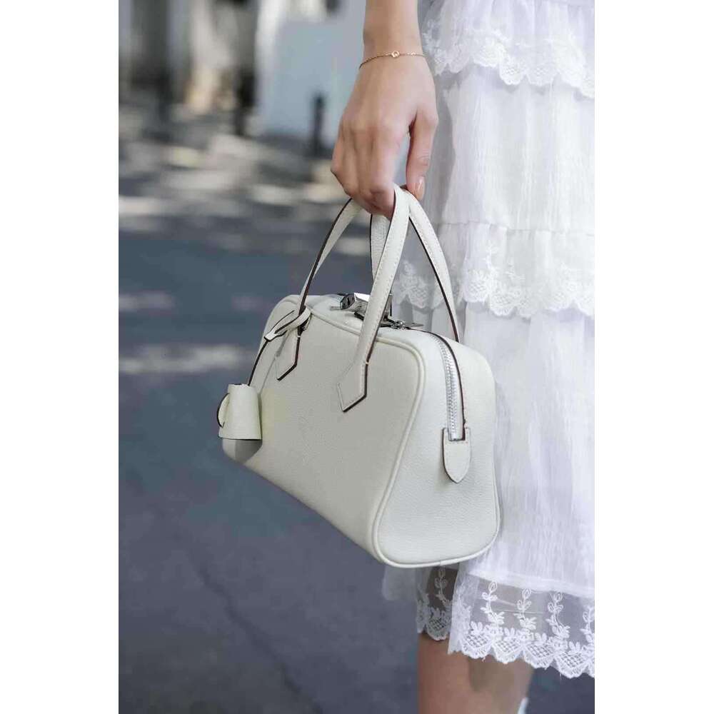 2025 New Luxury Top Layer Cowhide Victorian Genuine Leather Women's Simple Bowling Underarm Bag Handheld Crossbody