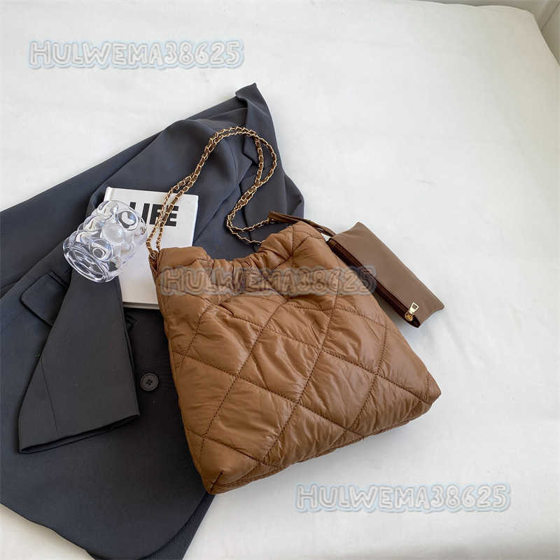 Soft Leather Large Capacity Fashion Single Shoulder Bag for Women 2023 Summer Commuting Textured Underarm Bag Stylish Casual Bag H250806