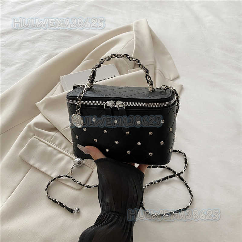 Fashion Quilted Chain Small Bag for Women 2025 New High-end Shiny Diamond Box Bag Stylish Shoulder Crossbody Bag Trendy H250806