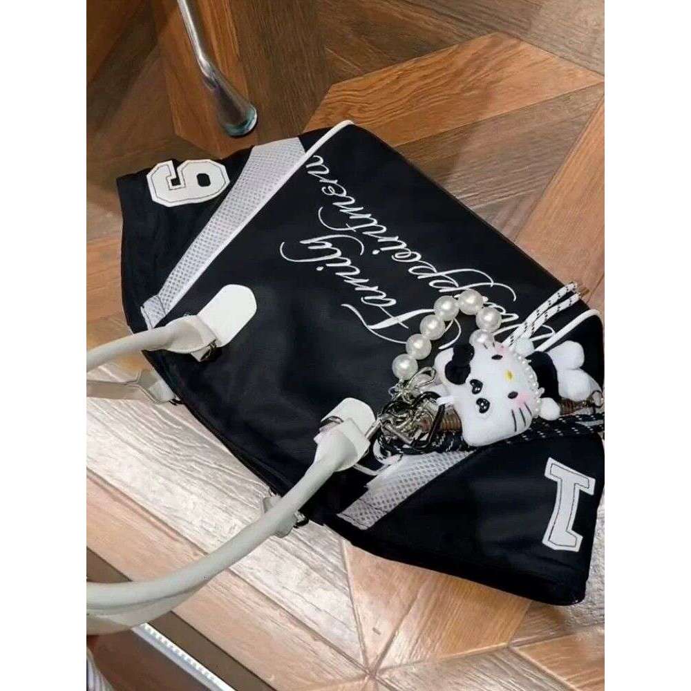 Designer Bag Tote Shoulder Bag Designer Tote Commuting Large Capacity Women S New Casual Versatile Nylon Fabric Single Crossbody Handheld