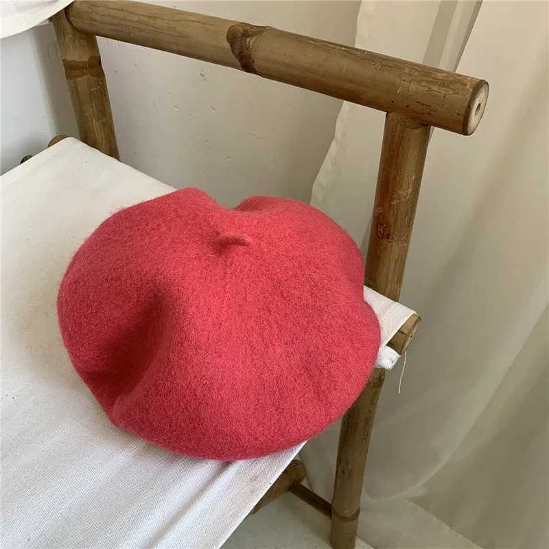 Elegant Wool Artist Painter Hat New Winter Classic Hot Women Girl Female Thickened Woolen French Hat Berets C Caps XJ250807