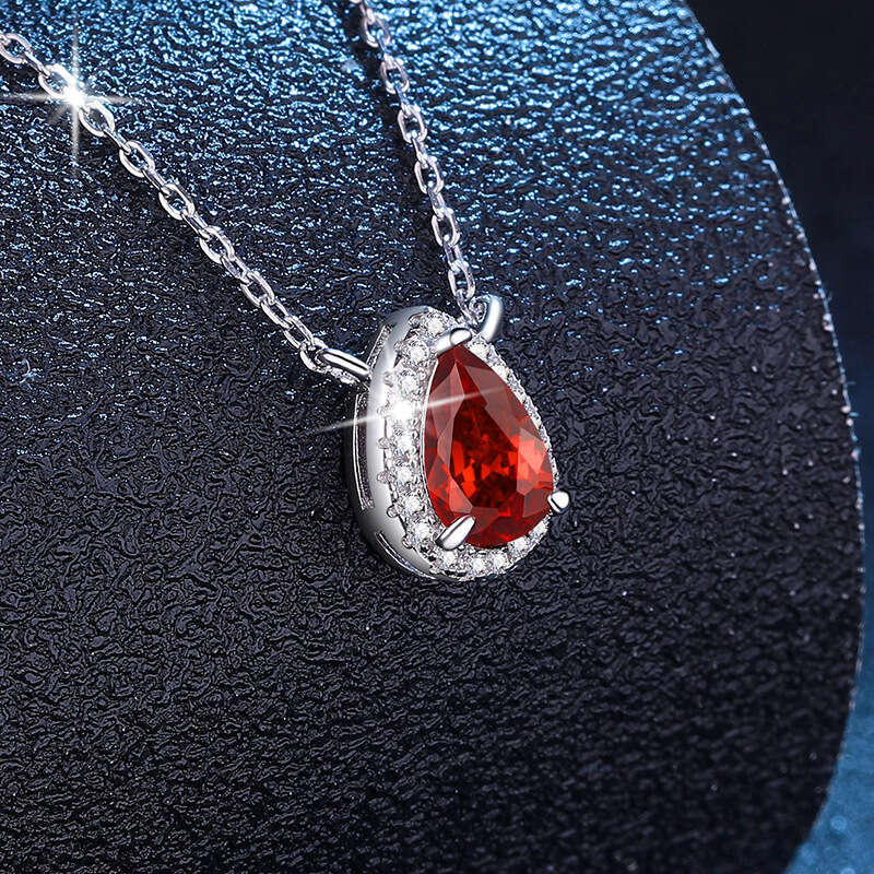 Gemstone Necklace Iced Out VVS Silver Cultivated Red Blue Emerald Light Luxury Collarbone Chain