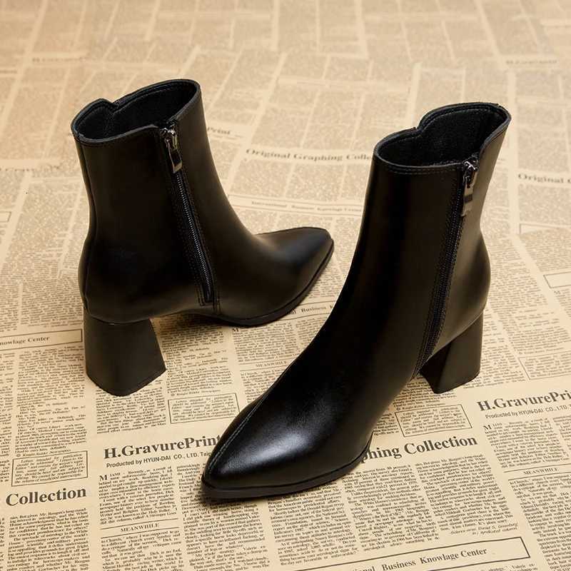2023 Spring and Autumn New British Style Thin and Thin Womens Boots Pointed Toe Thin Side Zipper Black Nude Boots Women XJ250807