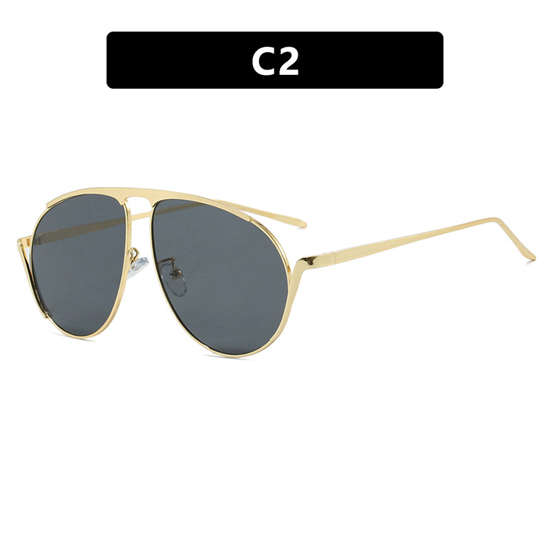 2025 Avant Garde Cat Eye Runway Sunglasses Trendy Over sized Fashion Shades for Vacations Parties