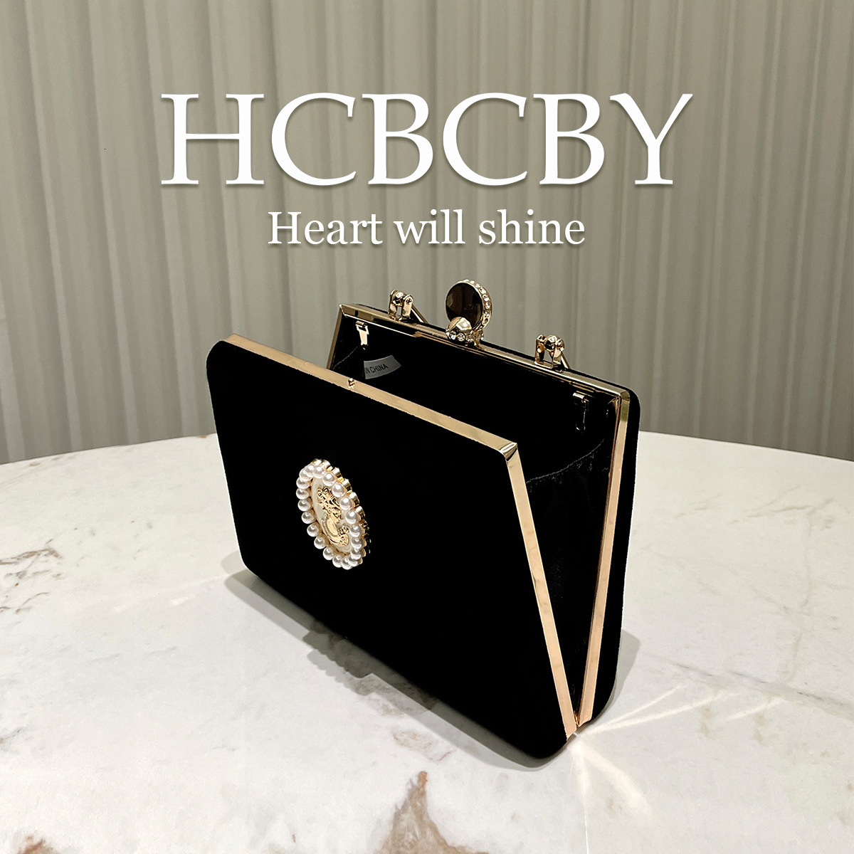 Free Shipping Designer Luxury Black Retro Velvet Handbag French Style Elegant High-end Evening Bag Socialite Fashion Small Clutch Dress Bag Shoulder P