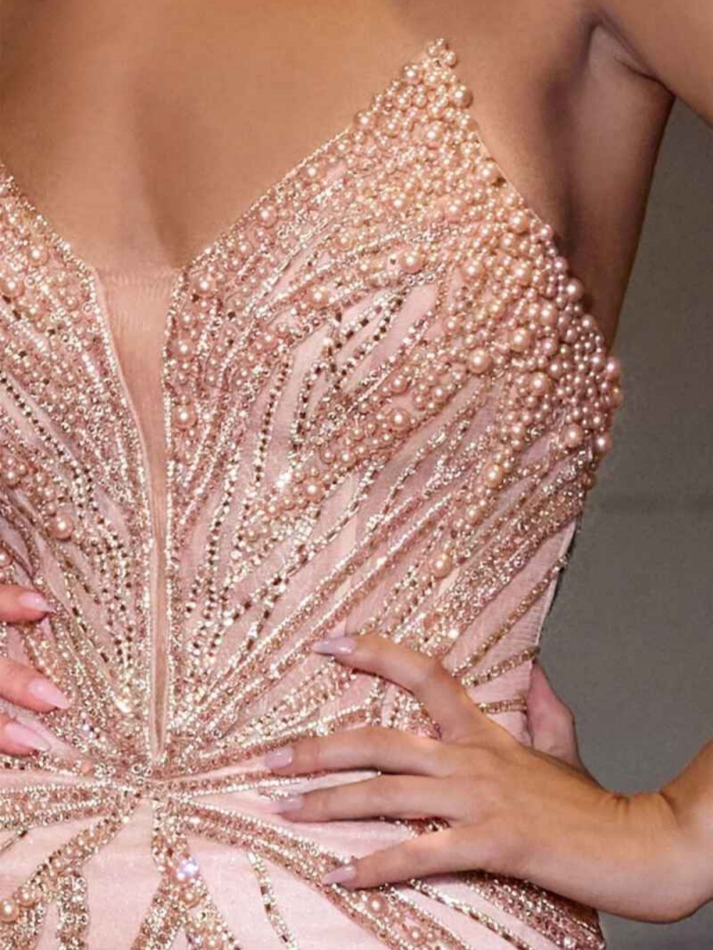 Exquisite Strapless Mermaid Evening Dress Pearls Sequins Sleeveless Prom Gowns Sheath Floor Length Party Dresses Customized