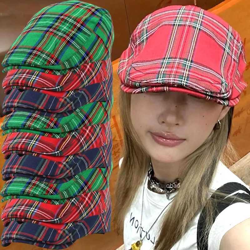 Fashion Vintage Japanese Style Beret Cs Women Men Autumn Soft Hat Red Green Blue Stripe Latt Street Newspaper Artist Hats XJ250807