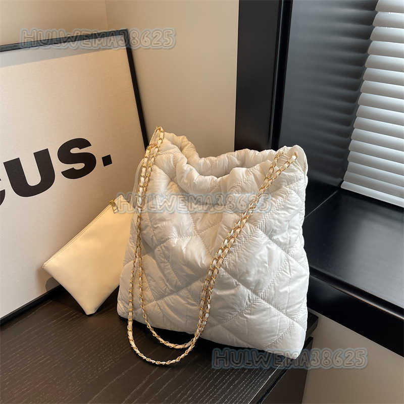 Soft Leather Large Capacity Fashion Single Shoulder Bag for Women 2023 Summer Commuting Textured Underarm Bag Stylish Casual Bag H250806