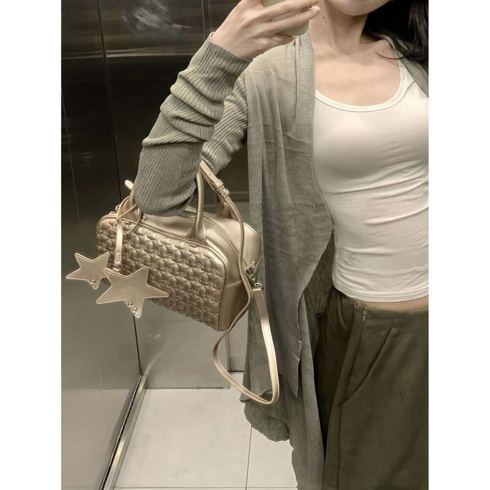 Designer Bag Tote bag Shoulder Bag Designer Tote Niche Design Quilted Handbag For Women New High End Bowling Single Crossbody Commuter