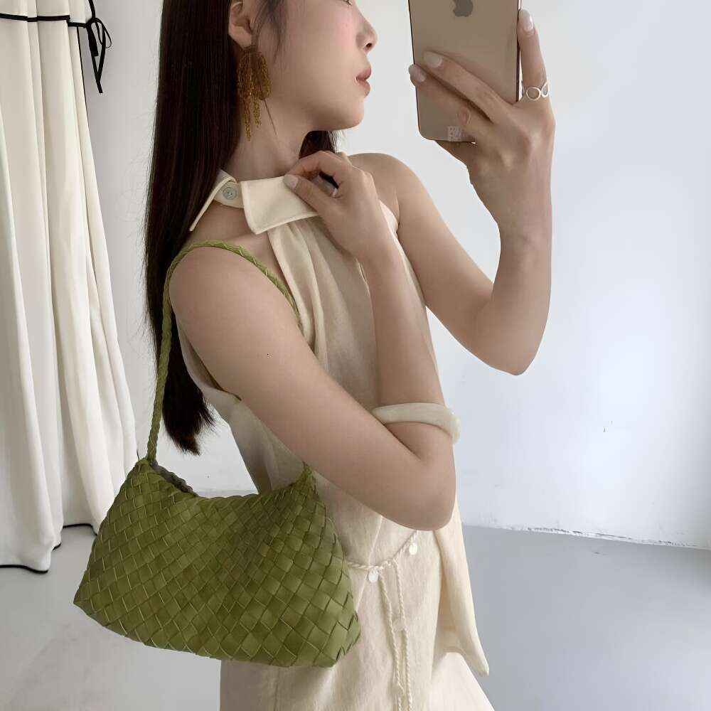 designer handbags 2025 New Design Woven French Style Basket Handmade Genuine Leather Bag Handheld Shoulder Commuting Versatile